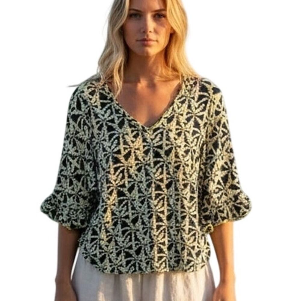 Lulu B Batik Top Womens Small UPF 50+ Ruffle Sleeve V-Neck Navy Lime Palm Tree